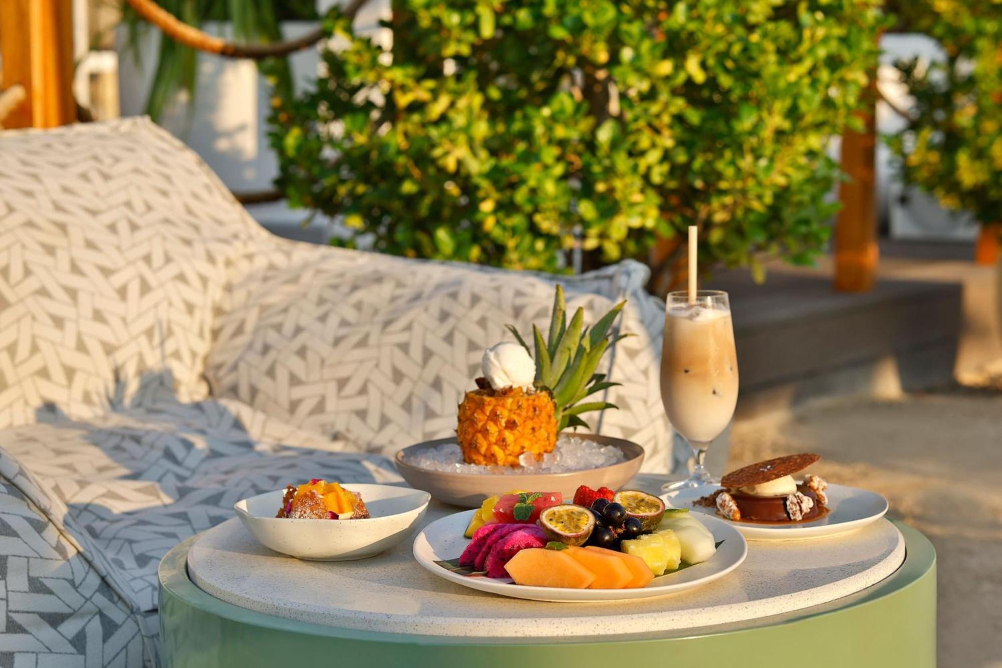 Marriott Resort Palm Jumeirah, דובאי מראה חיצוני תמונה A fruit salad